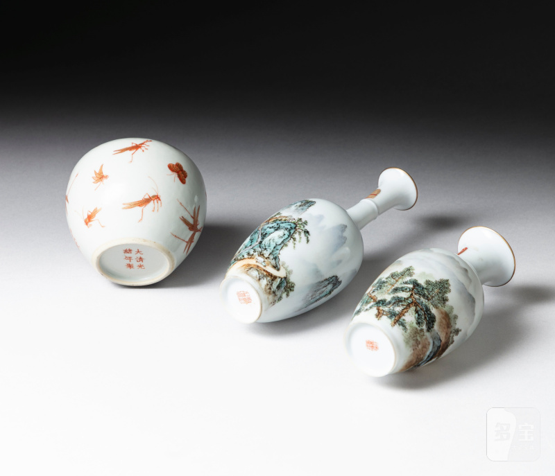 Two famille-rose 'landscape' vases, Republic period and an iron-red and gilt-decorated water pot, Mark and period of Guangxu - 图4